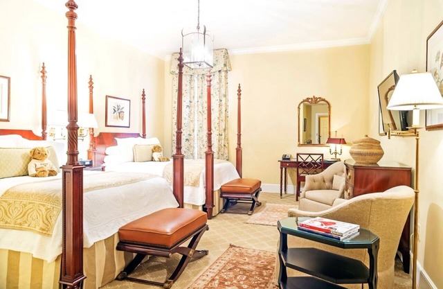 Steps from Charleston City Market: Historic Charm in Every Corner