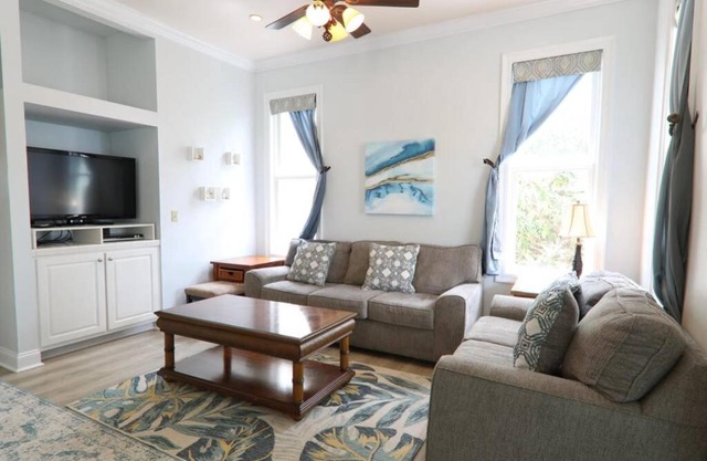 Steps from the Beach, Private Heated Pool, 2 Story Home, Walk to Beach and Restaurants.