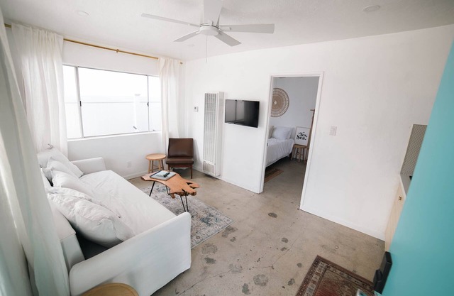 Steps from the sand- Tower 4 Beach DuplexnCompletely remodeled, pet friendly!