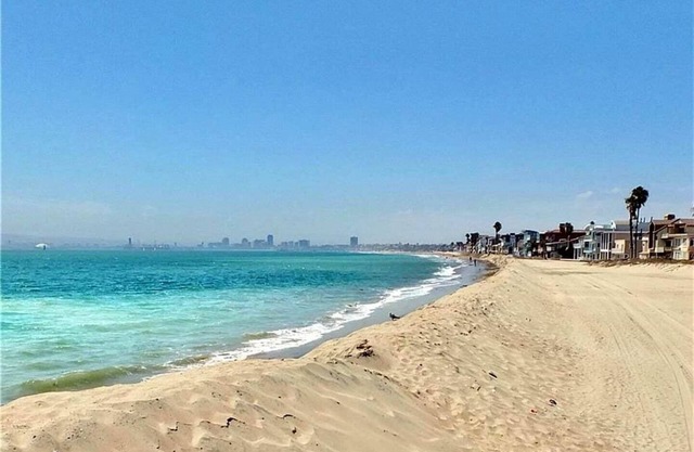 Steps to Beach & Alamitos Bay on LB Peninsula