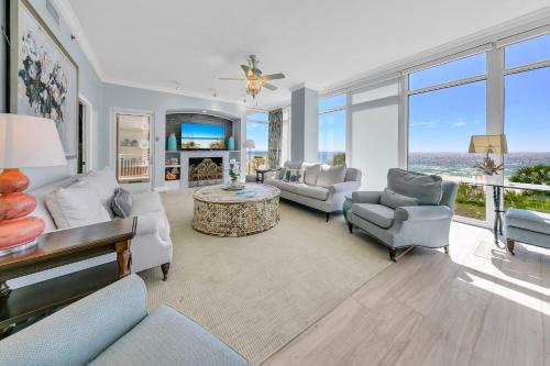 Sterling Beach #301
