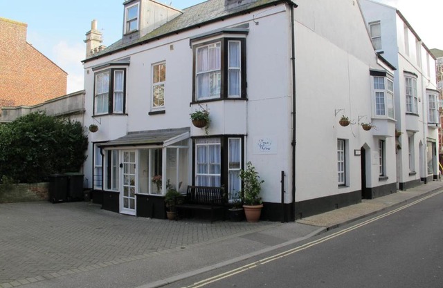 Stone's Throw Guest House