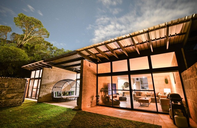 Stonehaven Lodge- only 200m from town centre, fully equipped home away from home