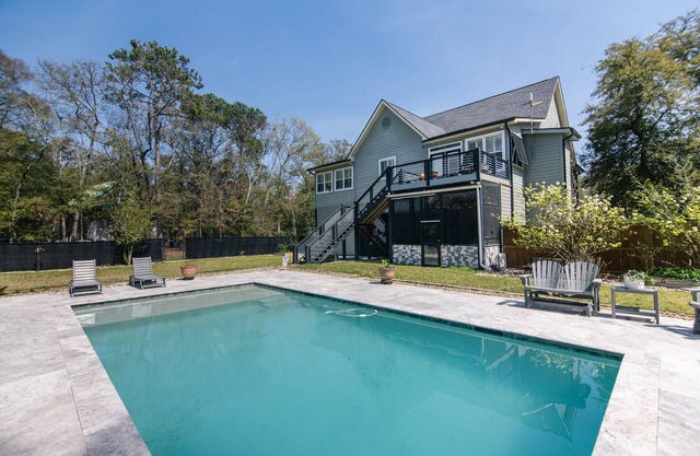 Stowe Away-Deluxe Island Home w/Private Pool; Pet Friendly; Outdoor Kitchen; 3 Miles to Beach