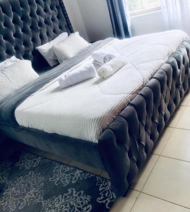Strategically Located 3 Bedroom Apartment 15minutes from the Airport