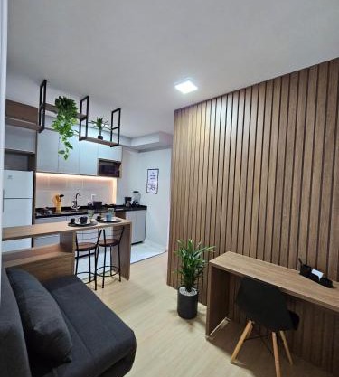 Studio 306, decorado com garagem e ar-condicionado