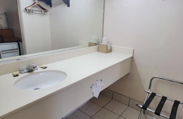 Studio 9 Inn & Suites