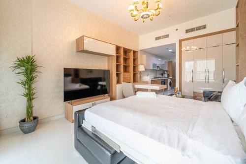 Studio Apartment in Resotz Residence Arjan - Close to Miracle Garden