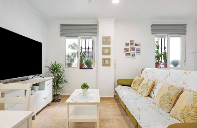 Studio Apartment "Loft Centro Historico Barbate" close to the Sea with Wi-Fi