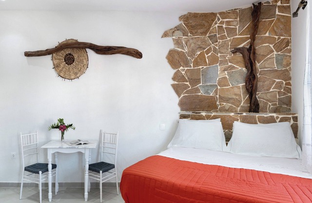 Studio Apartment 'Politimi N1' with Mountain View, Wi-Fi and Air Conditioning