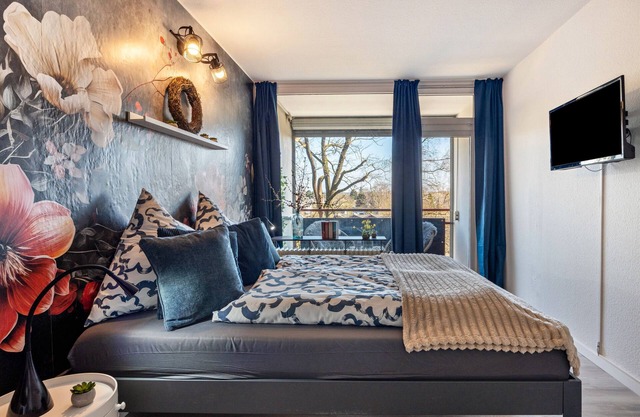 Studio Apartment 'Steuerbordkajüte' with Shared Garden, Balcony and Wi-Fi
