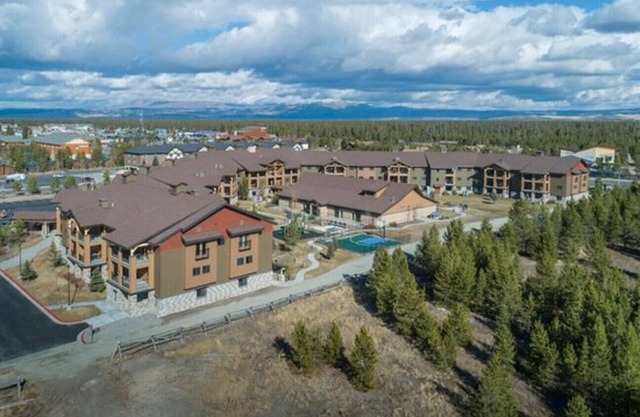 Studio Apt in resort setting to explore the beauty of Yellowstone