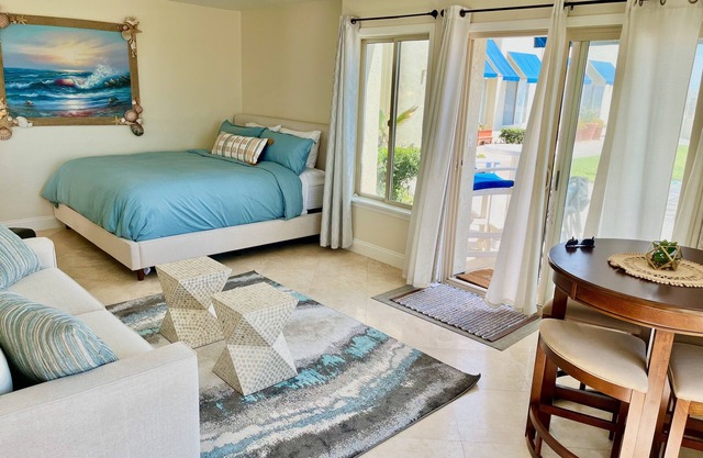 Studio Beach Condo - 3 feet from the sand!