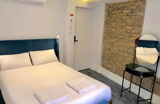 Studio Ensuite at Widegate Residential