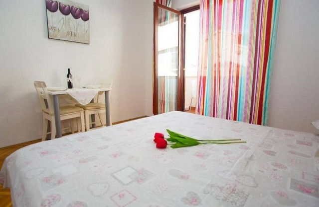 Studio flat with balcony Promajna, Makarska (AS-20785-b)