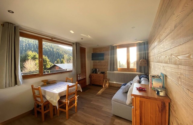 Studio for 3, Cernix: near slopes, terrace, parking
