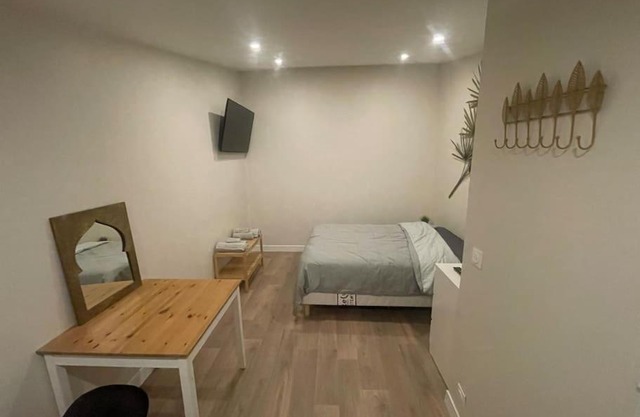 Studio indépendant - CDG, Paris,Disney,Astérix