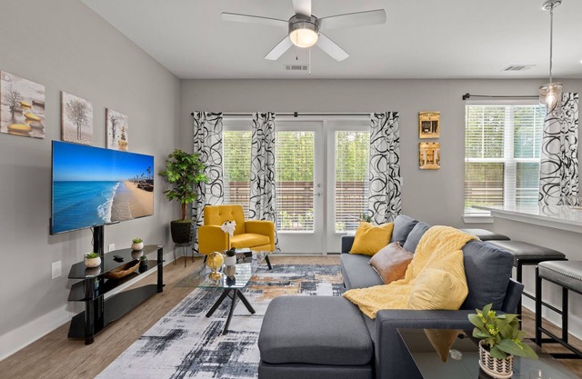 Studio/Self Check-In/30+Day Stays