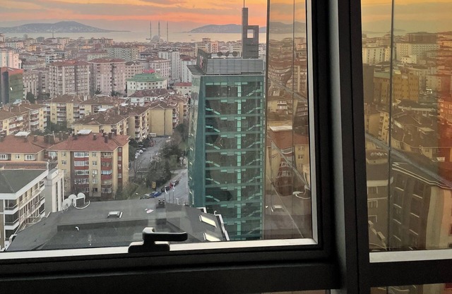 studio unit whit pool and gym