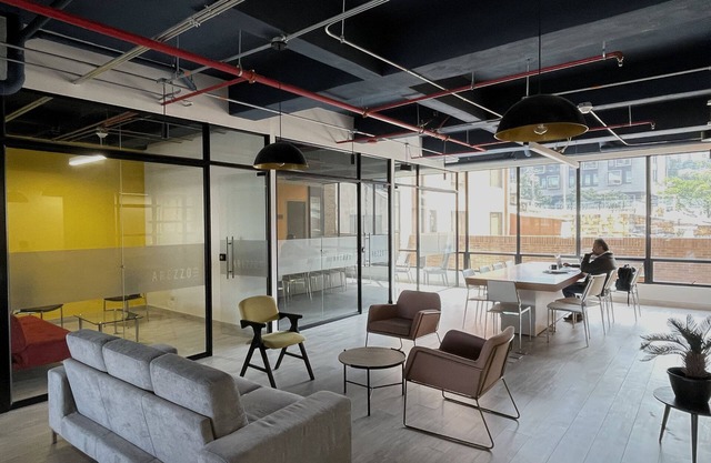 Studio with coworking and terrace in Usaquen near the Santa Fe Foundation!