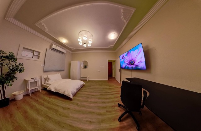 Studio with office space IKEA design