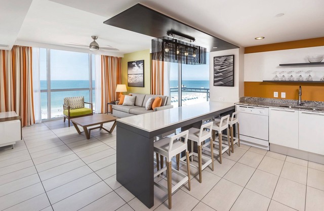 Stunning 1 Bedroom Deluxe VIP at Wyndham Clearwater Beach 02/15/21-02/22/21