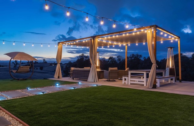 Stunning 10 Acre Estate in Paso Robles w/360 Views