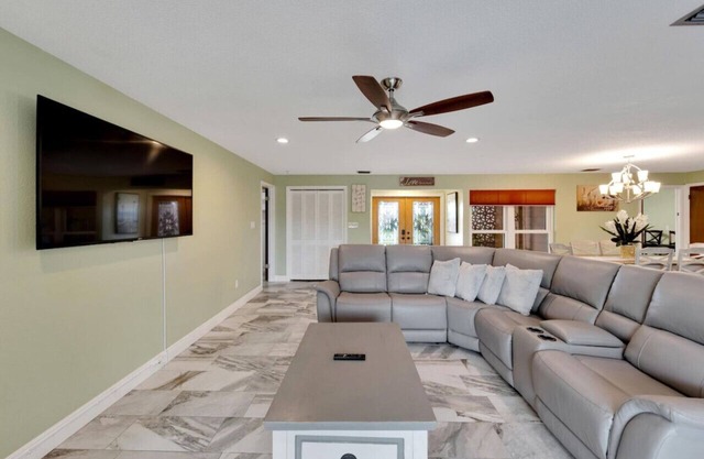 Stunning 3BR Home offers water view Minutes to the Beach