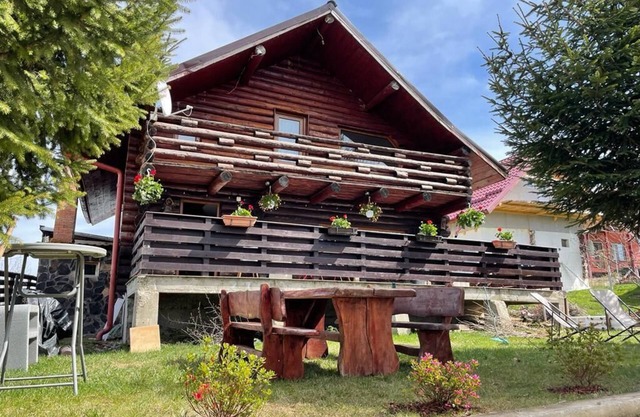 Stunning 4-Bed Chalet in Bran with Superb Panorama