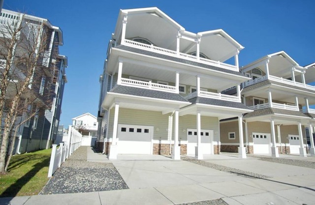 Stunning 5 bedroom PLUS Bonus Room home in south end of Sea Isle City