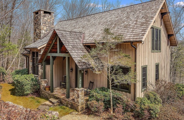 Stunning Cabin in Catatoga Private Gated Community