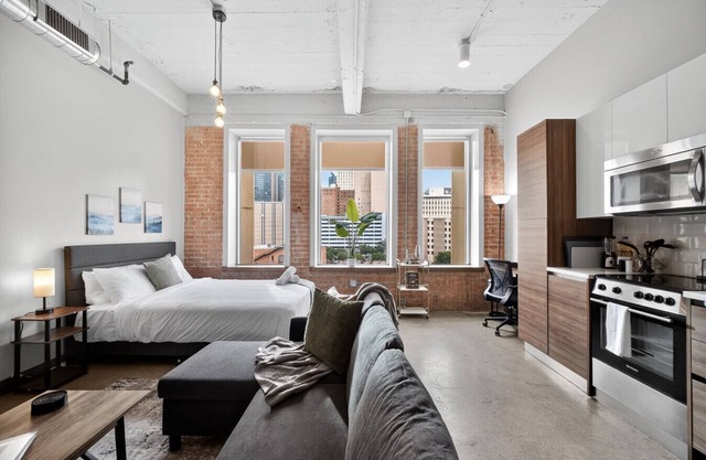 Stunning Downtown Apartment | Pool, Laundry, Parking