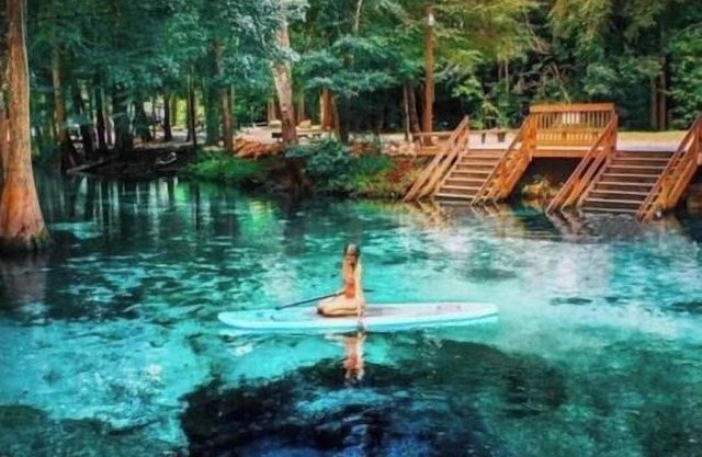 Stunning home 12 mins to Ginnie Springs! Top-rated High Springs Home. In Town!