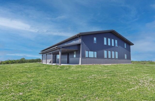 Stunning Home Amazing Sky View