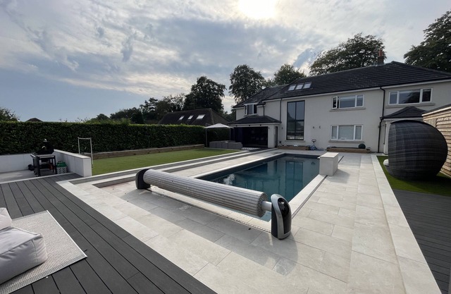 Stunning House near Yorkshire Wolds with Outdoor Swimming Pool, Sauna & Fire Pit