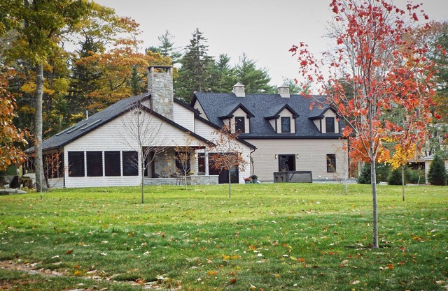 Stunning house & setting! Spectacular views. Book now for your preferred dates.