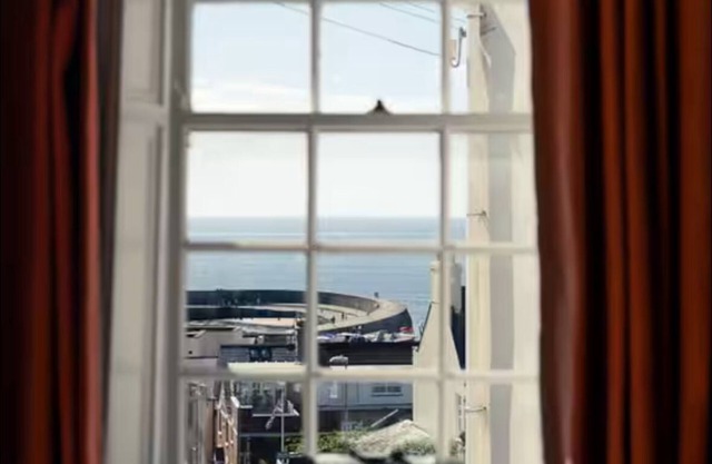 Stunning Jurassic 3-bed with views over Lyme Bay.