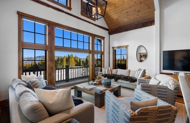 Stunning Mountain Retreat Located in Spanish Peaks