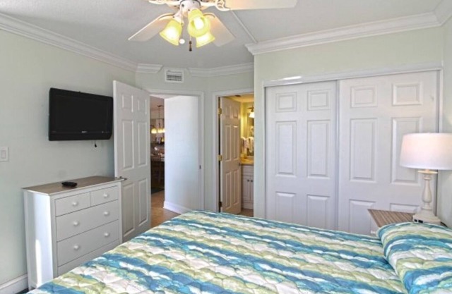 Stunning Ocean Front 2 bed, 2 bath condo with full kitchen and in-unit laundry