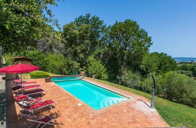 Stunning private villa with A/C, WIFI, private pool, patio, pets allowed and panoramic view
