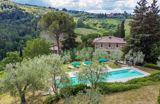 Stunning private villa for 12 guests with WIFI, A/C, private pool, TV and panoramic view