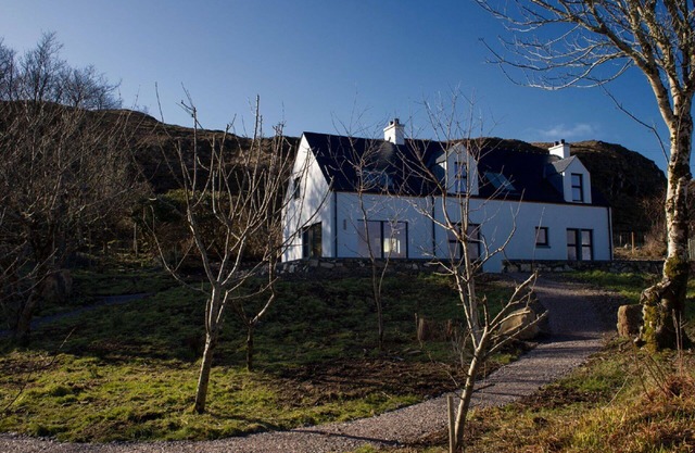 Stunning private villa for 6 guests with WIFI, TV, patio, panoramic view and parking