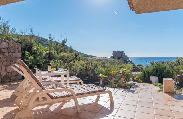 Stunning private villa for 6 guests with WIFI, TV, terrace, pets allowed and parking