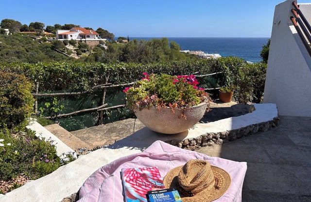 Stunning Sea Views at Villa Nostrum, AC & Short Walk to Beach & Bars