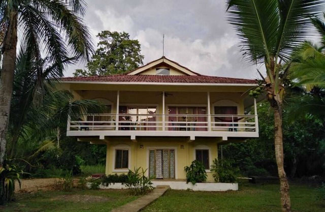 STUNNING SPACIOUS 4 BDRM 2 BA BEACH HOUSE