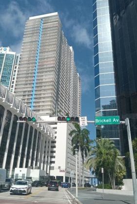 Stunning vew from 42nd floor, Brickell-Miami financial district free parking, sleeps 4