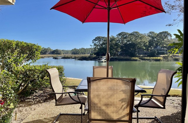 STUNNING VIEWS! PET-FRIENDLY VILLA NEAR SALTY DOG, BEACH & TENNIS HILTON HEAD