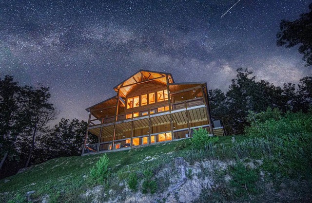 Stunning Views, 5 BD, Indoor Heated Pool, Hot Tub