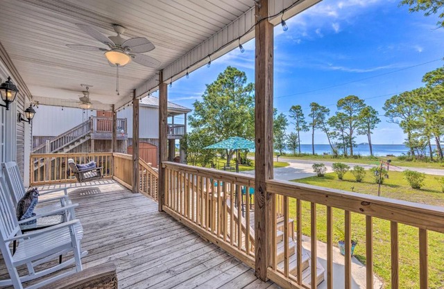 Stunning Views and Waterfront Fun Aloe Bay Home