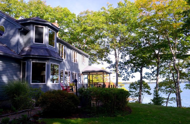 Stunning Views from Spacious Oceanfront Home on Freeport's Wolfe's Neck